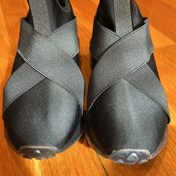 Women’s Steven Madden worn once 2 1/2”wedge sneakers size 7. PERFECT NOT a FLAW. - Picture 6 of 8